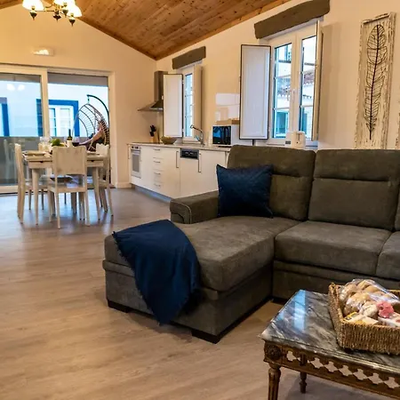 Penthouse Peaks - Casa Sao Joao -4 Star Tourist